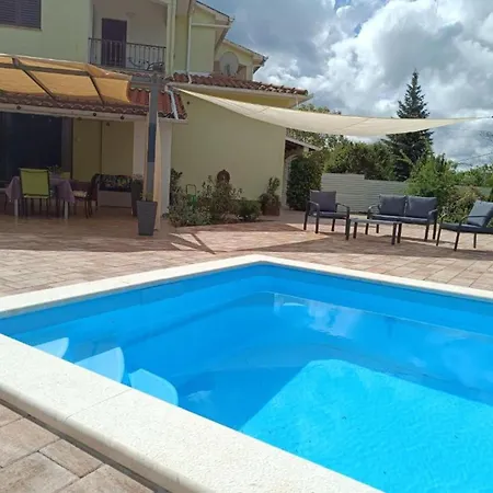 Βίλα Hilda Barban