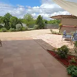 Hilda Villa *