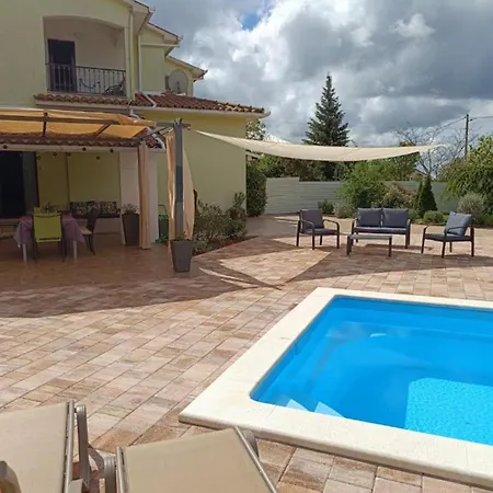 Hilda וילה Barban