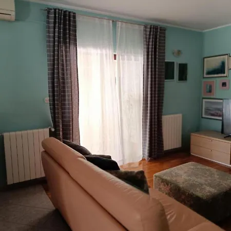 Hilda Villa