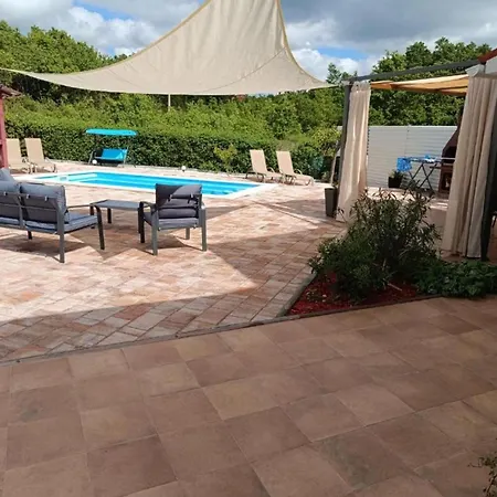 Hilda Villa